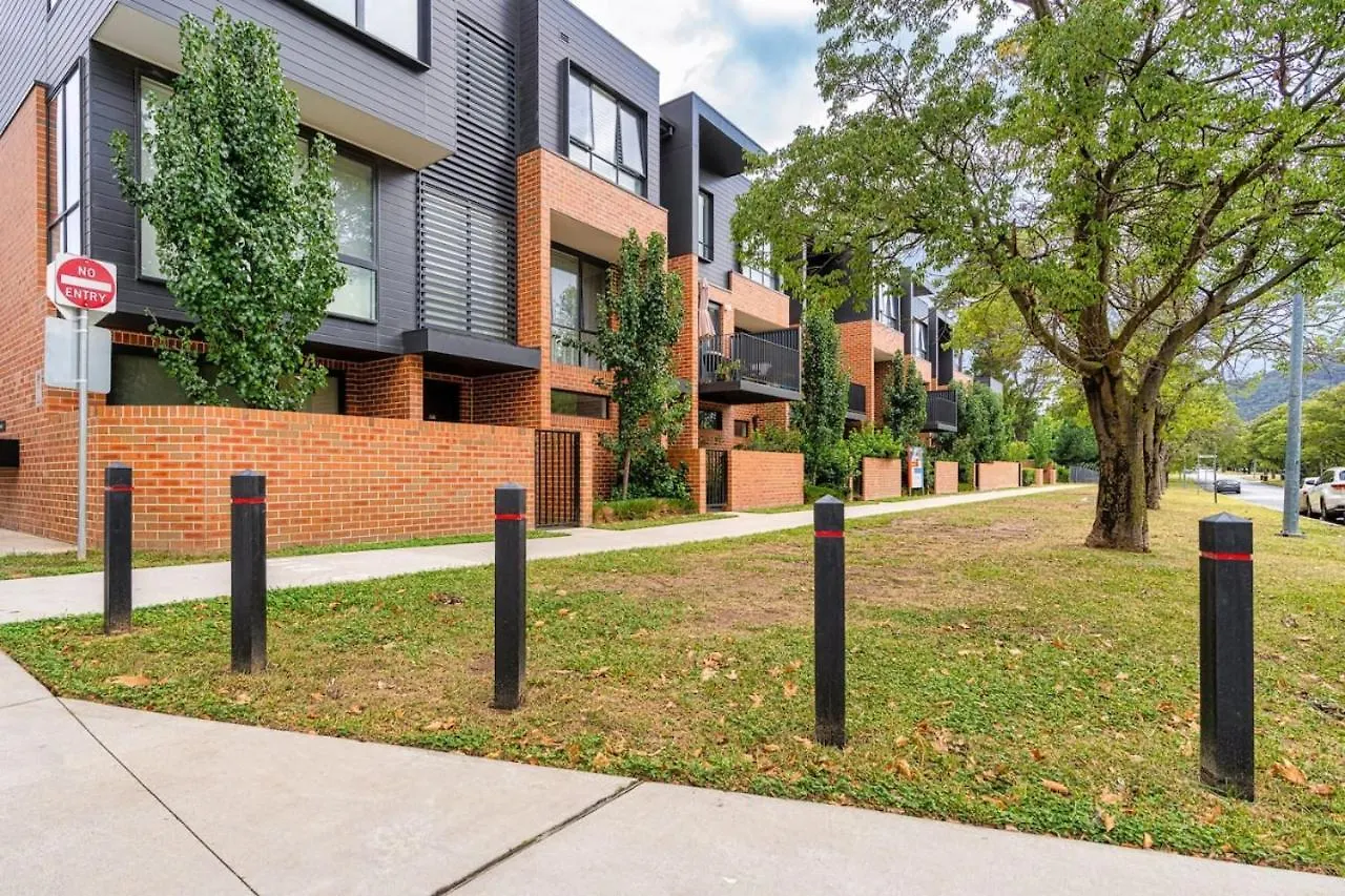 Apartment Contemporary Tri-Level Apt In A Prime Central Spot Canberra